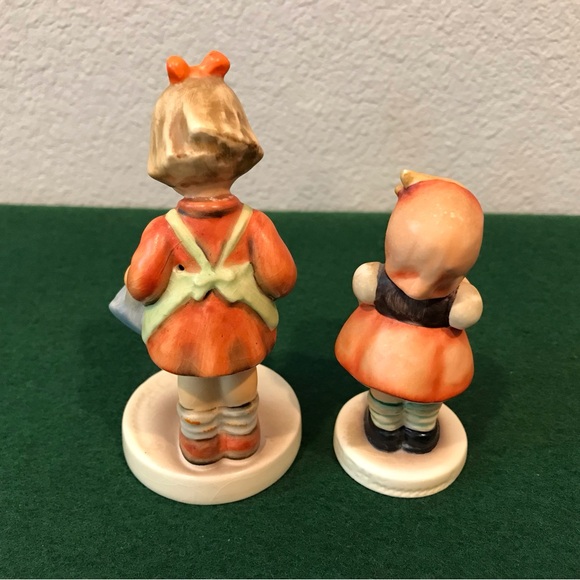 Pair of Hummel figurines - Picture 2 of 5